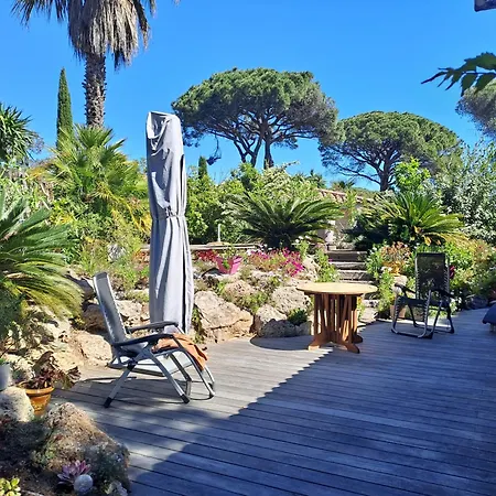 Californien Climatise 6 Personnes Dans Domaine Prive Arbore A